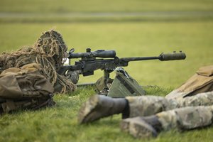 Jungtinėje Karalystėje – svarstymai penkeriems metams dislokuoti taikdarius Ukrainoje