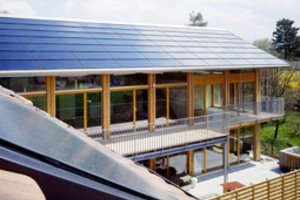 Rima ieškojo ypatingo sprendimo namo stogui – tuo metu dar nė nežinojo, kad tokį siūlo lietuviai