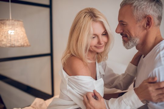 4 erogeninės zonos, kurias verta atrasti po 50-mečio