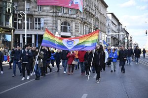 Tūkstančiai žmonių Budapešte protestavo prieš homoseksualų paradų uždraudimą