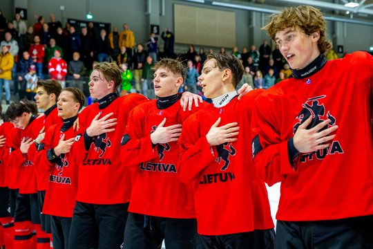 Įspūdingas sugrįžimas: Lietuvos U18 ledo ritulio rinktinė palaužė Pietų Korėją