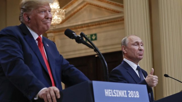 Po D. Trumpo kaltinimų V. Zelenskiui – įtūžę ukrainiečiai: JAV žaidžia kartu su V. Putinu