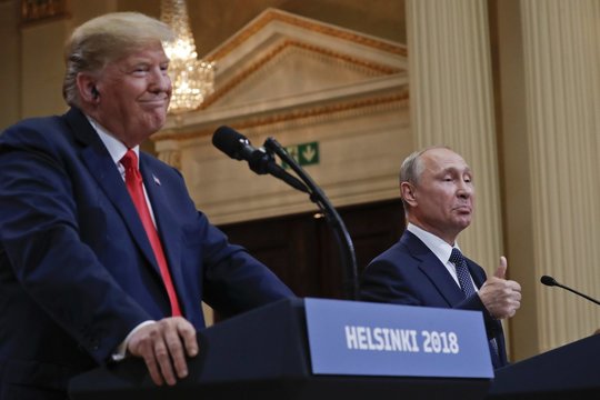 Po D. Trumpo kaltinimų V. Zelenskiui – įtūžę ukrainiečiai: JAV žaidžia kartu su V. Putinu