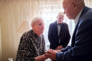 100 metų sulaukusi mokytoja iš Gargždų atskleidė ilgo gyvenimo paslaptį