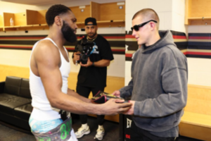 Paaiškino, kodėl J. Ennisas po kovos E. Stanioniui grąžino titulą: kaunietis atskleidė, ką darys su atgautu diržu