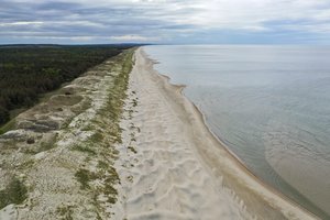 Kuršių nerijoje surengtos pratybos „Deganti kopa“: tikrintas pasirengimas miško gaisro gesinimui