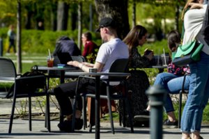 Sinoptikai užtikrinti – laukia ne vienas karščio rekordas: temperatūra kils net iki 28 laipsnių