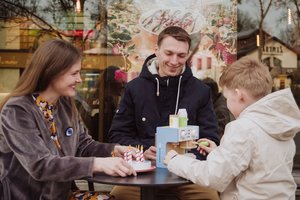 Gausi dešimtuką – nupirksim žaislą? Įspėjo, kodėl taip vaikų geriau neauklėti