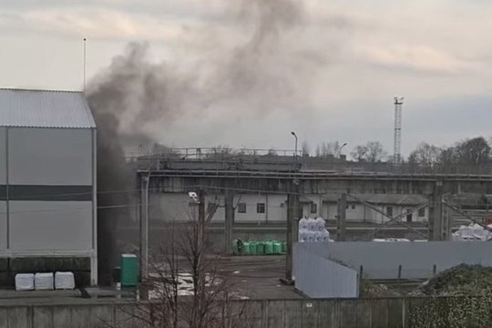 Kybartuose – pavojingas gaisras: gyventojams išsiųstas skubus perspėjimas dėl nuodingų dūmų
