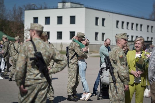 Vilniuje prisiekė 84 komendantinių vienetų kariai
