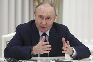 Kremlius sureagavo į D. Trumpo nustatytą laikotarpį dėl paliaubų ir pareiškimą dėl galimo JAV atsitraukimo