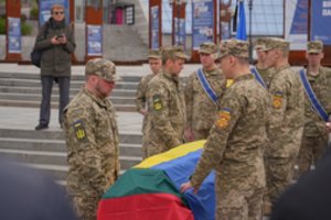 Paskelbė, kada ir kur bus atsisveikinama su žuvusiu T. Valentėliu