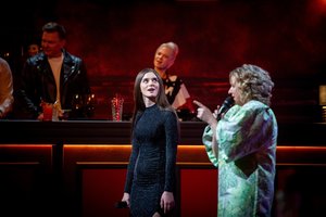 Mokytojos ir mokinės iš Suvalkijos pasirodymas sujaudino L. Lapkauskaitę: „Tai – didžiausias laimėjimas“