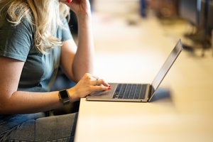 Dėl darbdavio mirties darbo netekusiems gyventojams siūloma užtikrinti socialines garantijas