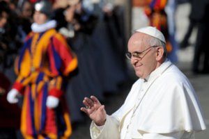 Popiežiaus mirtis. Skelbiamas numanomas laidotuvių laikas, į Romą atvyks D. Trumpas