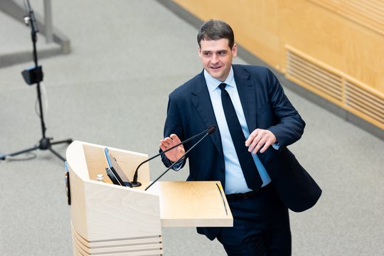 R. Žemaitaitis: „aušriečiai“ siūlo iki 2028 m. pratęsti bankų solidarumo mokestį