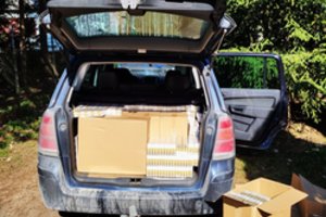 Prienų rajone Pagėgių pasieniečiai aptiko nelegalių rūkalų ir alkoholio