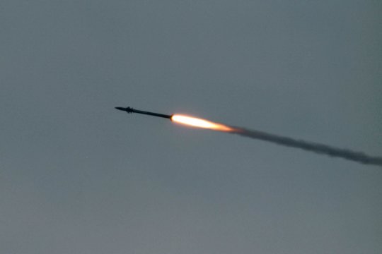 Izraelio kariuomenė praneša, kad greičiausiai perėmė iš Jemeno paleistą raketą
