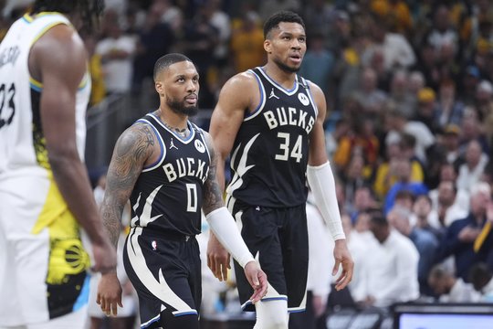 Nepadėjo nei G. Antetokounmpo šou, nei D. Lillardo sugrįžimas – „Bucks“ vėl krito prieš „Pacers“