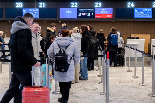 Keliaujantiems į užsienį – svarbi žinia dėl sveikatos draudimo