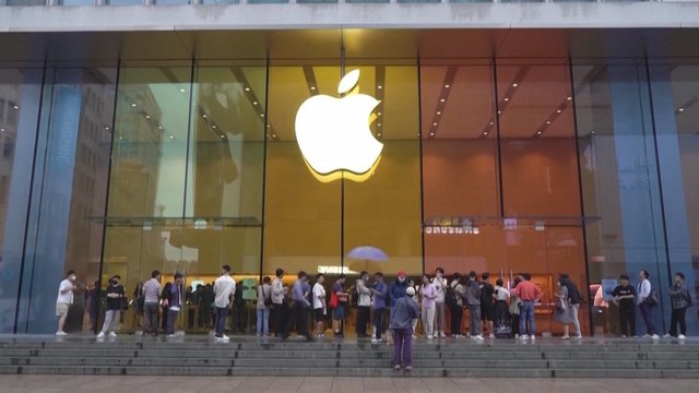 ES smogė technologijų milžinėms: „Apple“ ir „Meta“ skyrė 700 mln. eurų baudas