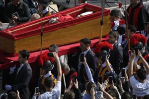 Ką žinome prieš popiežiaus Pranciškaus laidotuves