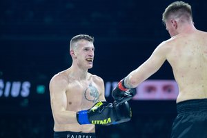 Deda tašką: kovą dėl titulo pralaimėjęs H. Vikšraitis pranešė apie karjeros pabaigą