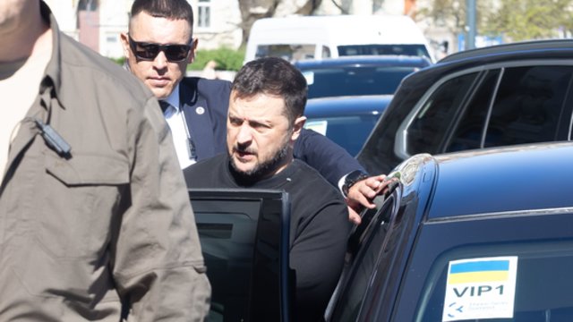 Dėl atakos Kyjive – pasikeitę V. Zelenskio planai: trumpina vizitą PAR
