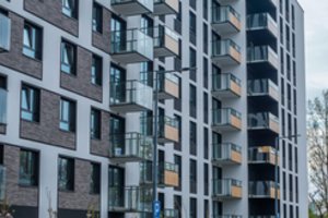 Daugiabučių namų atnaujinimo madas diktuoja ir Lietuva