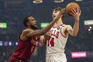 „Cavaliers“ aukštaūgis paskelbtas geriausiai NBA lygoje besiginančiu krepšininku