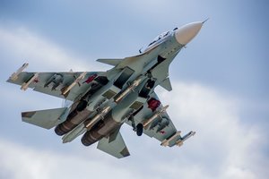 Paslaptingomis aplinkybėmis sunaikintas Rusijos naikintuvas: įtariama, kad tai – pačių rusų darbas