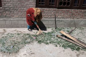 Indija susprogdino dviejų įtariamų Kašmyro užpuolikų namus