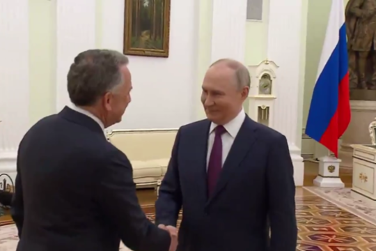 Susitikęs D. Trumpo pasiuntinį V. Putinas prakalbo angliškai