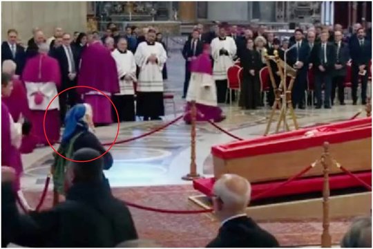 Pažeidus Vatikano protokolą vienuolės neišvarė: atskleidė jaudinančią detalę, ką ji reiškė popiežiui Pranciškui