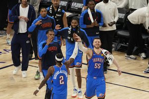 „Thunder“ krepšininkai be nesėkmių nukeliavo į konferencijos pusfinalį