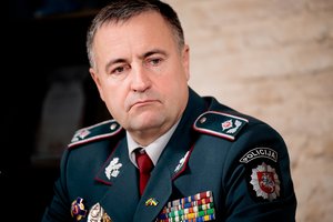 R. Požėla: atliekų tvarkymo gamyklos gaisro plitimas sustabdytas, tačiau nepavyksta patekti į liepsnų epicentrą