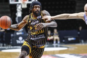 Neįveikiamas riešutas: šiauliečiai darkart parklupdė „Neptūną“