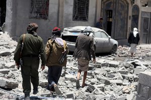 Hučių teigimu, JAV per antskrydį pataikė į kalėjimą, kuriame laikomi migrantai iš Afrikos