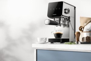 Mažas, bet galingas „Xiaomi Semi-automatic Espresso Machine“ ruošia gardžią kavą