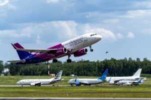 Artėjant vasaros sezonui „Wizz Air“ plečia skrydžių kryptis iš Vilniaus