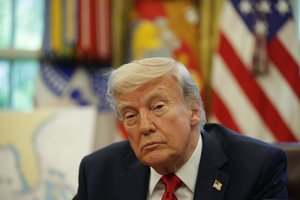 Kanadiečiams einant prie balsadėžių, D. Trumpas pakartojo raginimą užtikrinti, kad Kanada taptų 51-ąja valstija