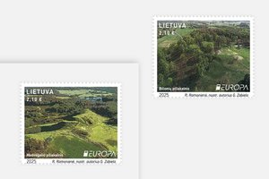 Lietuvos piliakalnius matys visas pasaulis: nauji pašto ženklai įamžina archeologinį paveldą