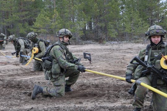 Pratybose Suomijoje – ir Lietuvos kariai: paskelbė kadrų