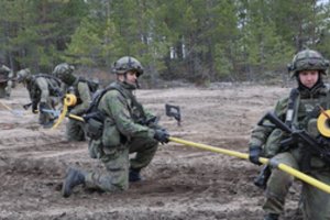 Pratybose Suomijoje – ir Lietuvos kariai: paskelbė kadrų
