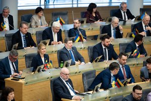 Suokalbis, grasinimai ir ironija dėl sušlubavusios Seimo narių sveikatos: po ažiotažą sukėlusio balsavimo – griežtos reakcijos