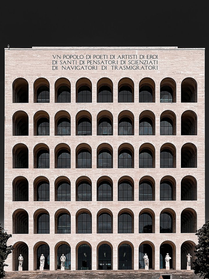 Konkurse „Sony World Photography Awards“ fotografija „From Fascism to Fendi“ pateko į Baltijos regiono trumpąjį sąrašą.<br> Asmeninio archyvo nuotr.