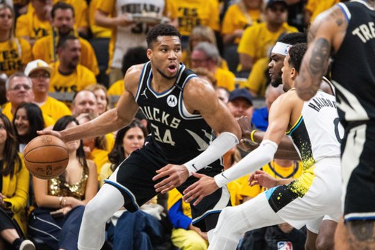 „Pacers“ ekiminavo „Bucks“ ekipą.