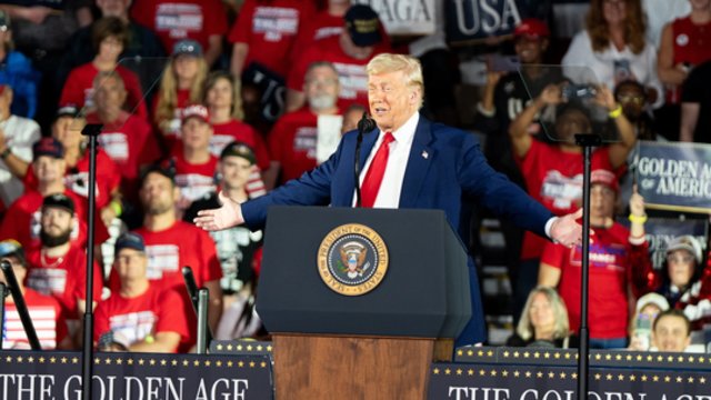 Pažvelgė, kaip šimtas D. Trumpo prezidentavimo dienų paveikė Lietuvą: pokyčiai gali būti rizikingi