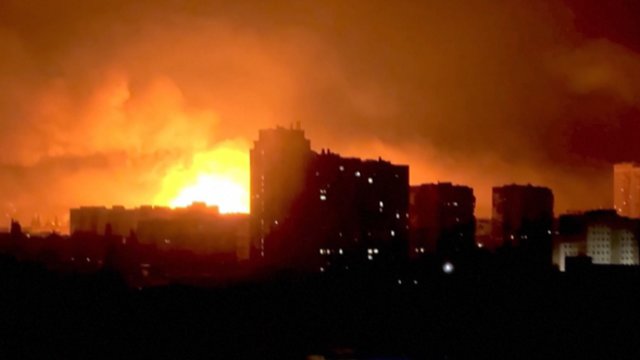 Po rusų atakos Odesoje žuvo du žmonės: liudininkai užfiksavo lemtingą akimirką