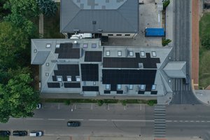 Turto banko pastatai naudos tik žaliąją elektros energiją